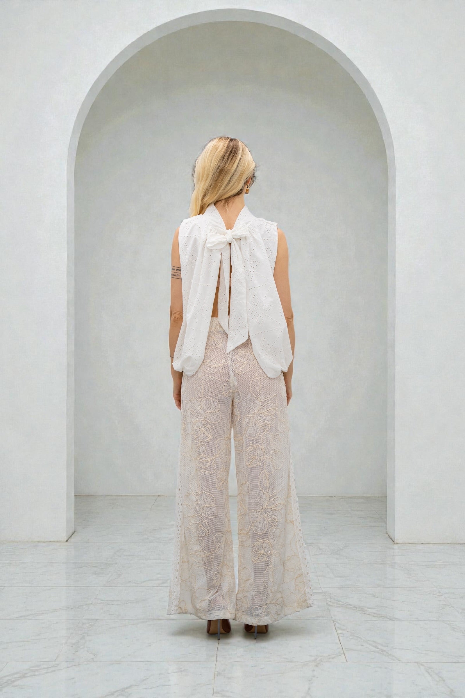 White Bloom Bluse